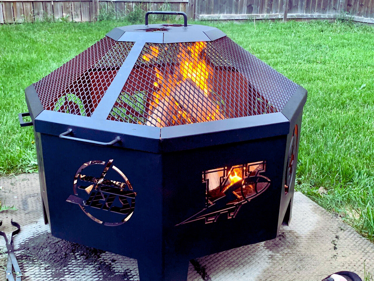 Maple Glow FirePit (Octagon)